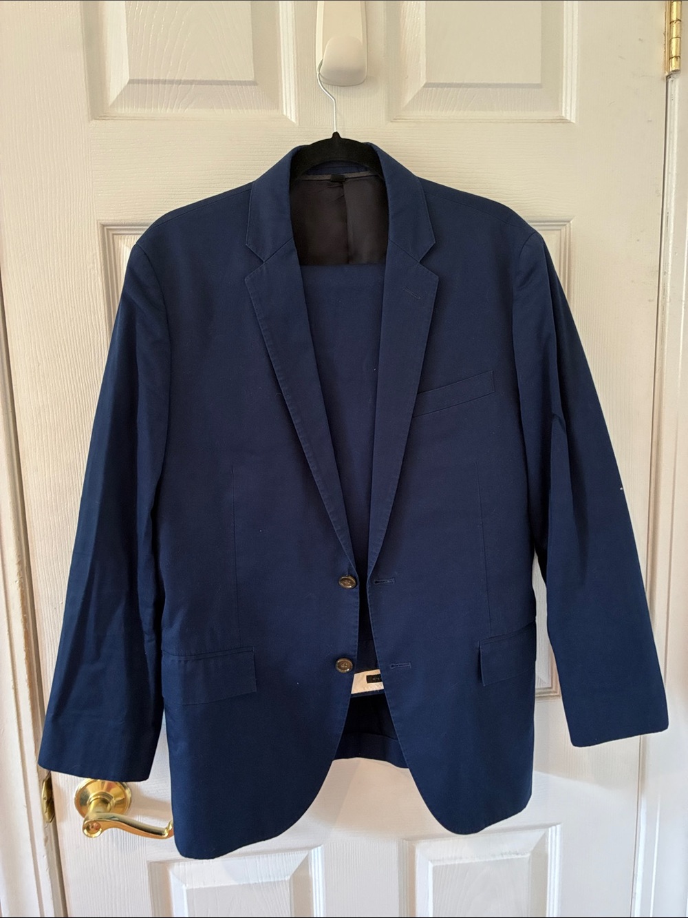 J. Crew men’s Ludlow blue suit size 40s jacket, 34/30 pant